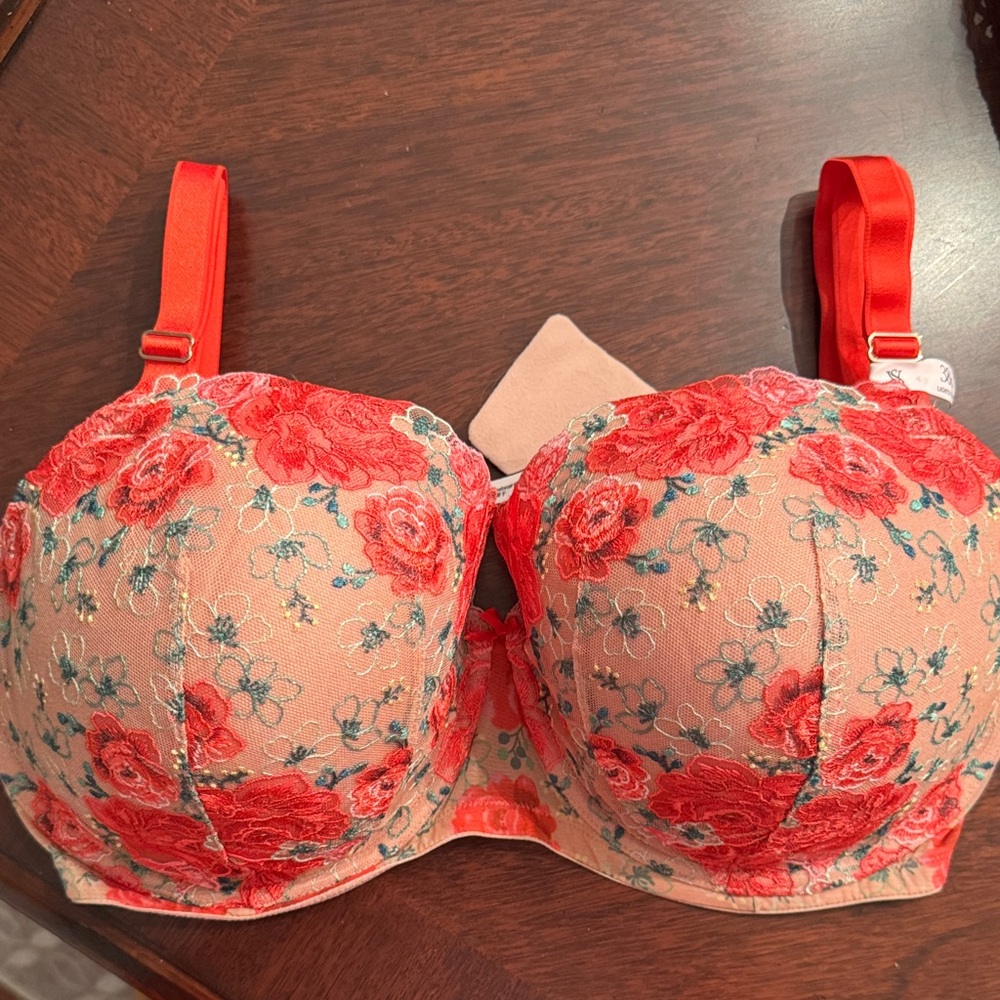 Victoria's Secret Red and Cream Floral Lace Bra